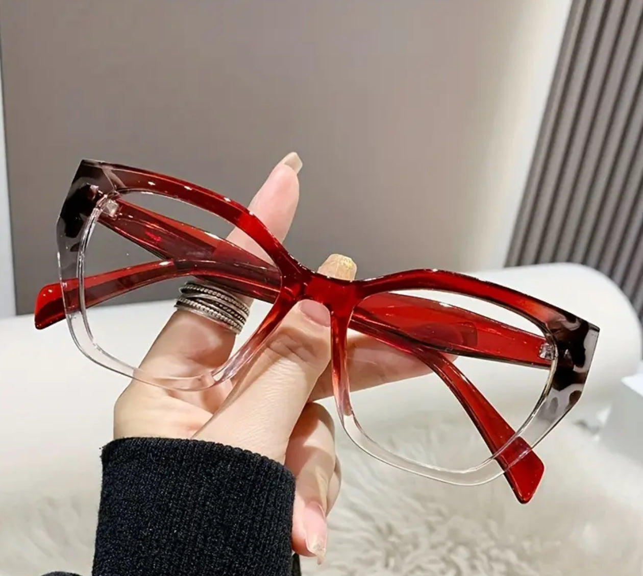 Clear lens eyeglasses