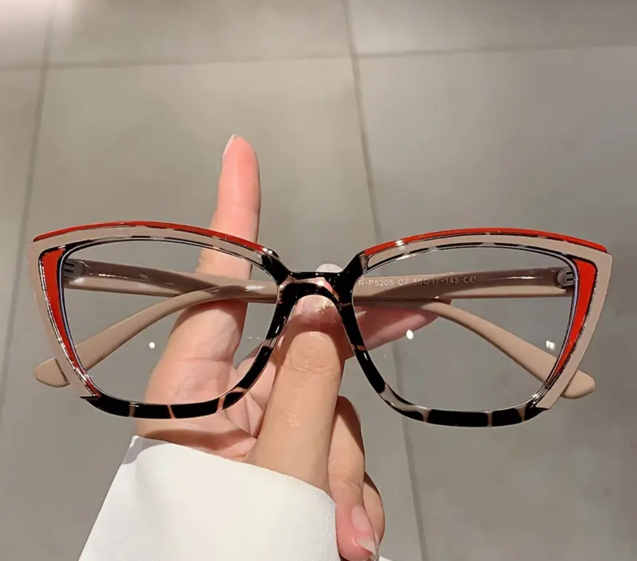 Clear lens eyeglasses