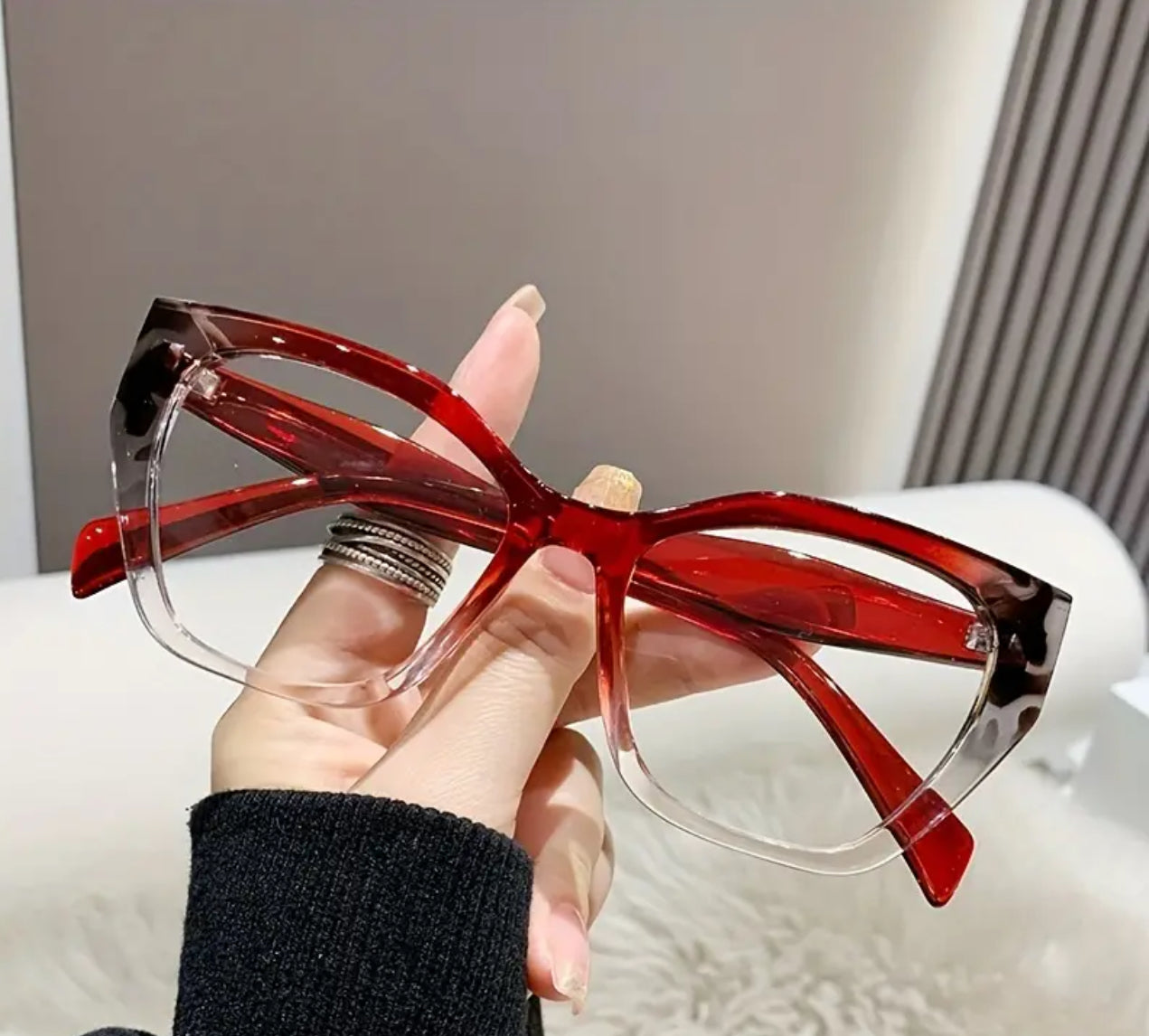 Clear lens eyeglasses